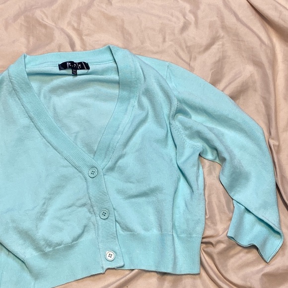 Mak | Short Cardigan | Buttoned | 2X - Picture 4 of 12